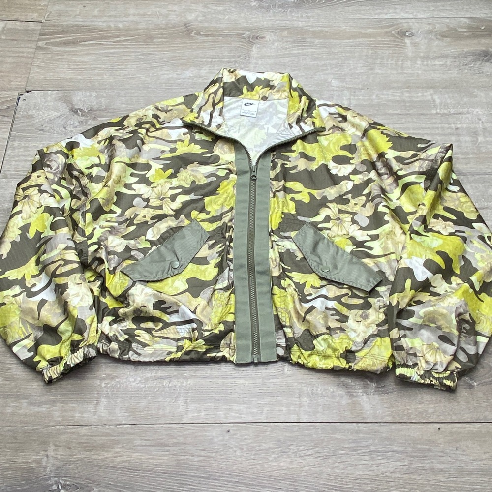 Nike Women M‎ Floral Camo Windrunner Jacket Green Yellow Ripstop CZ8184-325